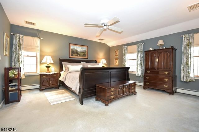 84 W Midland Ave, Paramus Boro, NJ 07652