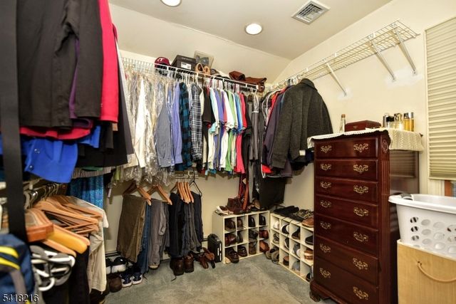 84 W Midland Ave, Paramus Boro, NJ 07652