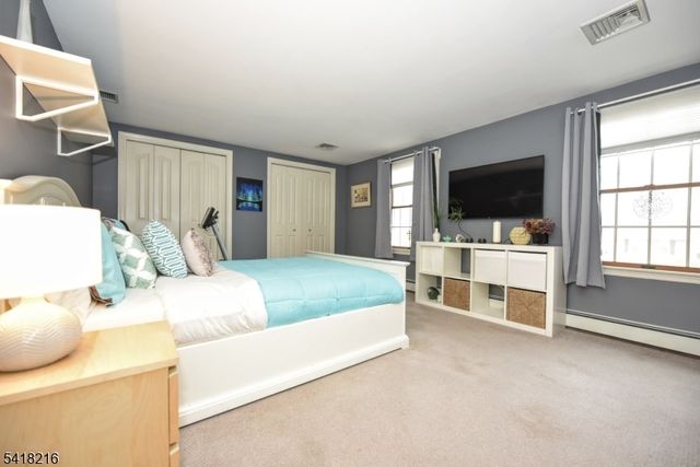 84 W Midland Ave, Paramus Boro, NJ 07652