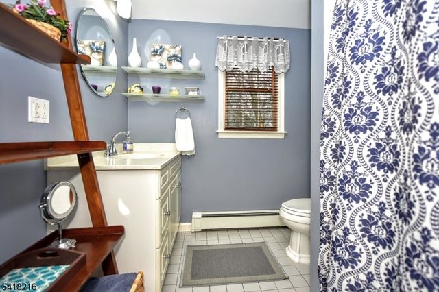 84 W Midland Ave, Paramus Boro, NJ 07652