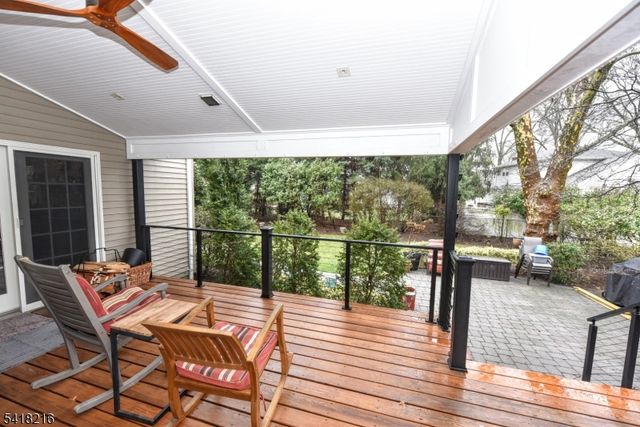 84 W Midland Ave, Paramus Boro, NJ 07652