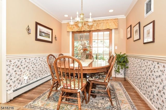 84 W Midland Ave, Paramus Boro, NJ 07652