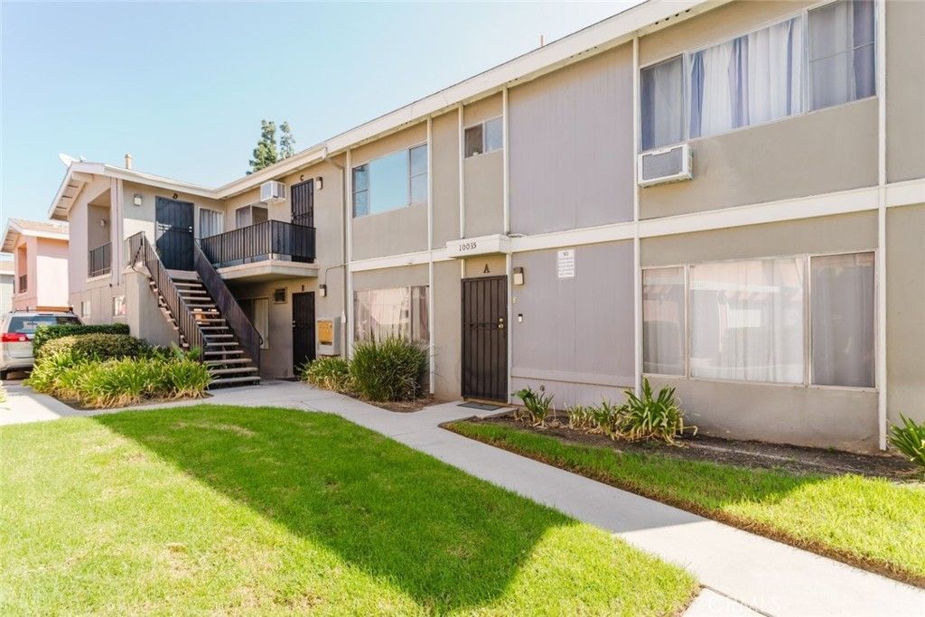 10035 Sepulveda Boulevard, San Fernando, CA 91345 — exterior