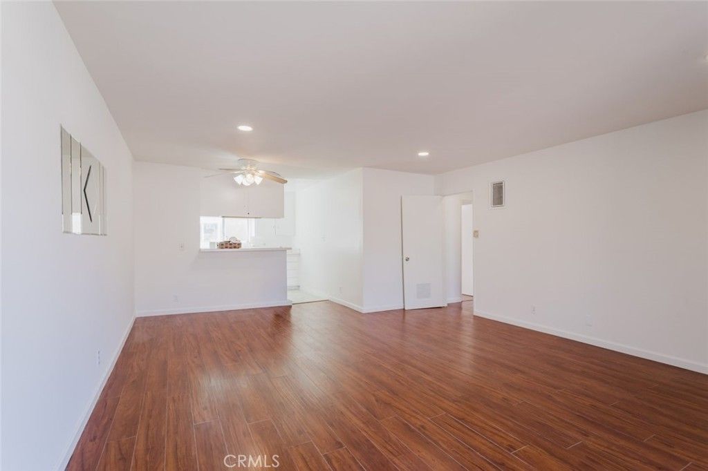 10035 Sepulveda Boulevard, San Fernando, CA 91345 — photo 4