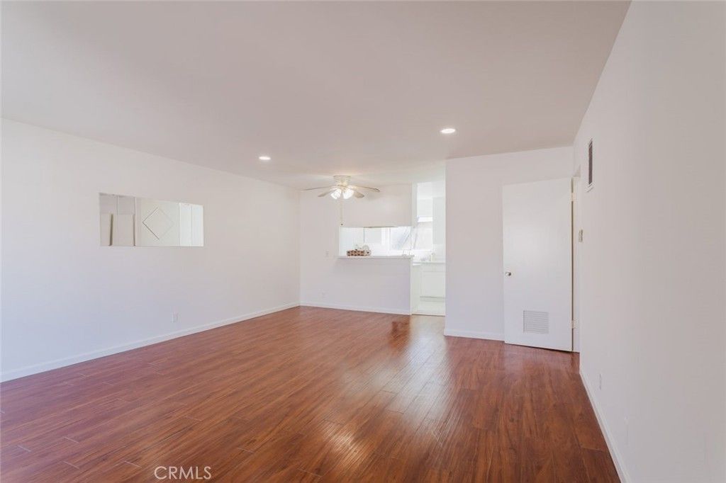 10035 Sepulveda Boulevard, San Fernando, CA 91345 — photo 5