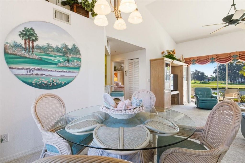 Image 14 of property listing at 6640 PINEVIEW TERRACE 6640, Bradenton, FL 34203