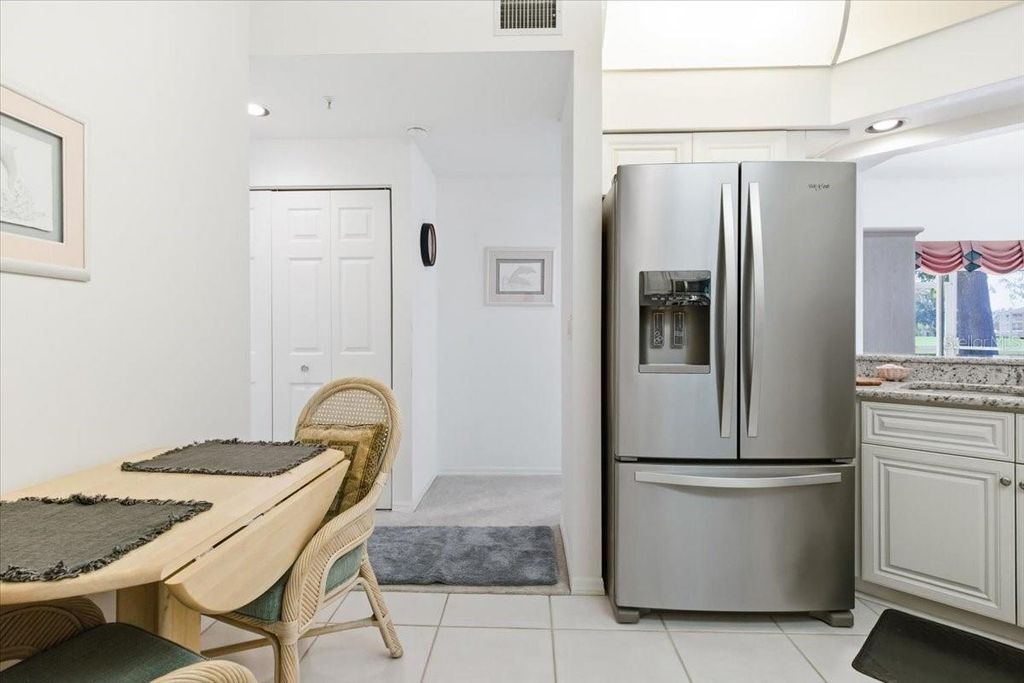 Image 20 of property listing at 6640 PINEVIEW TERRACE 6640, Bradenton, FL 34203