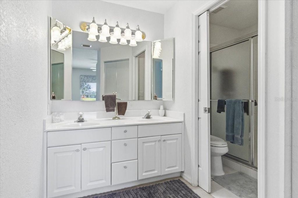 Image 28 of property listing at 6640 PINEVIEW TERRACE 6640, Bradenton, FL 34203