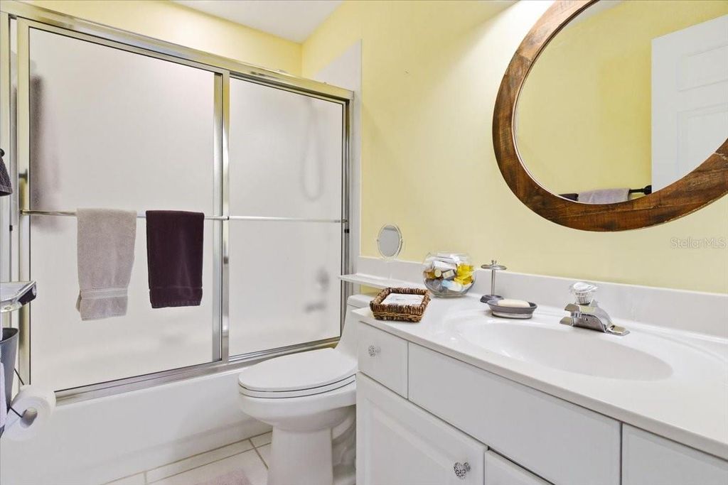 Image 37 of property listing at 6640 PINEVIEW TERRACE 6640, Bradenton, FL 34203