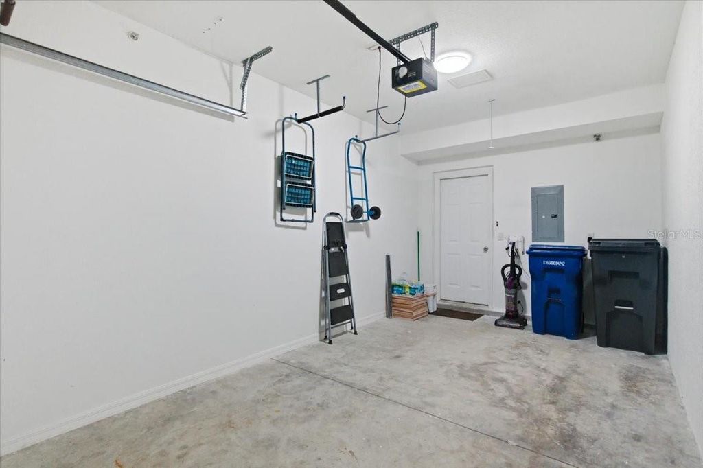 Image 40 of property listing at 6640 PINEVIEW TERRACE 6640, Bradenton, FL 34203