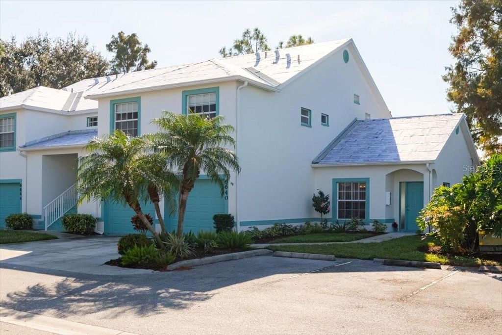 Image 5 of property listing at 6640 PINEVIEW TERRACE 6640, Bradenton, FL 34203