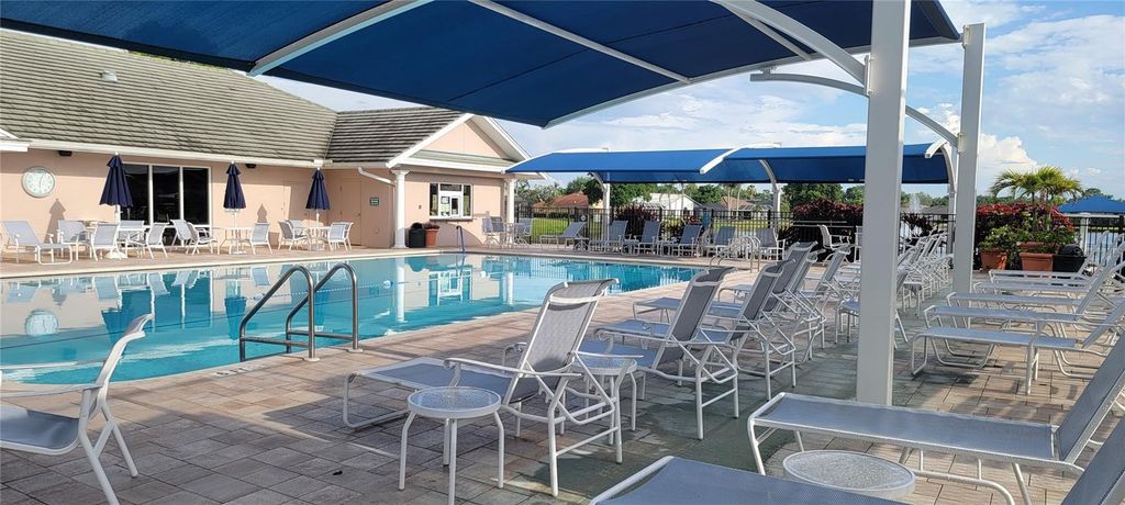 Image 61 of property listing at 6640 PINEVIEW TERRACE 6640, Bradenton, FL 34203