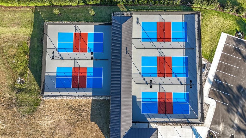 Image 71 of property listing at 6640 PINEVIEW TERRACE 6640, Bradenton, FL 34203