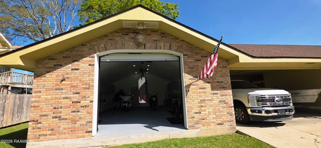 220 N Philo Drive, Lafayette, LA 70506