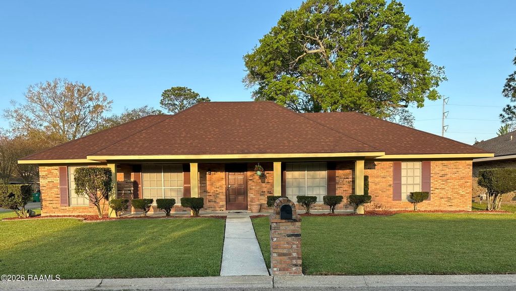 220 N Philo Drive, Lafayette, LA 70506