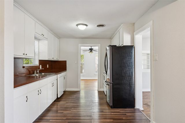403 Marshall Street, Sanger, TX 76266