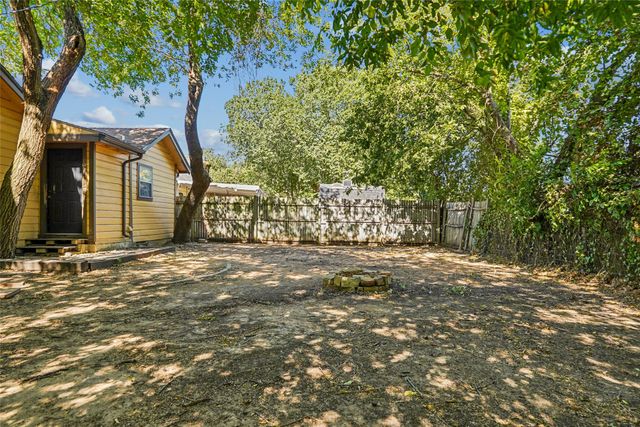 403 Marshall Street, Sanger, TX 76266
