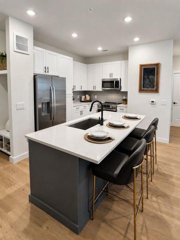 10902 Pine Peak Way B1, Humble, TX 77346