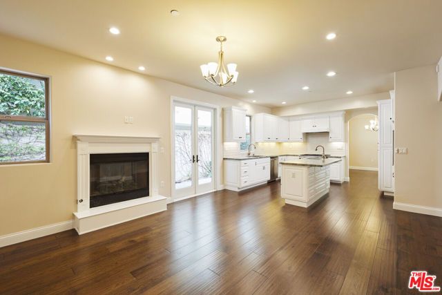 320 S SWALL Drive 1, Los Angeles, CA 90048