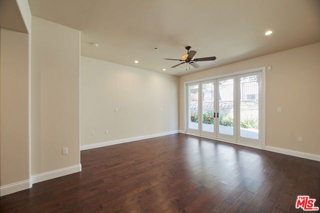 320 S SWALL Drive 1, Los Angeles, CA 90048