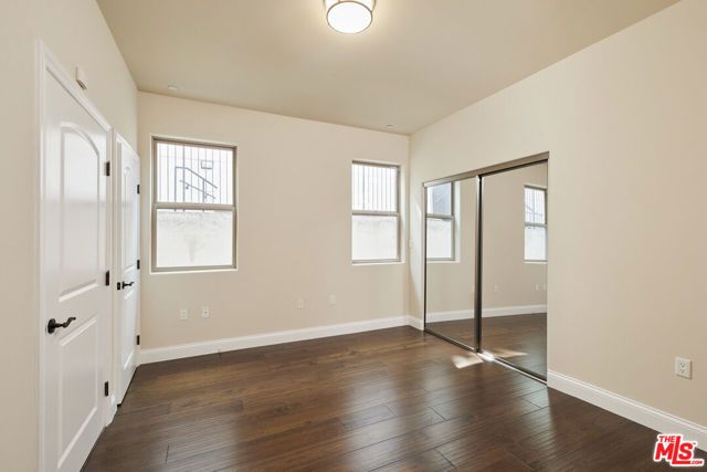 320 S SWALL Drive 1, Los Angeles, CA 90048