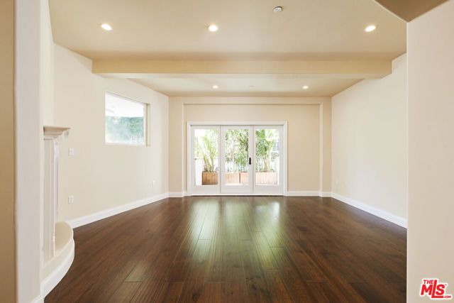 320 S SWALL Drive 1, Los Angeles, CA 90048