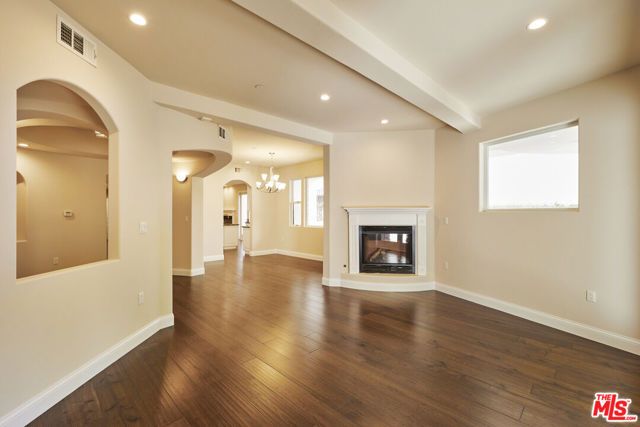 320 S SWALL Drive 1, Los Angeles, CA 90048