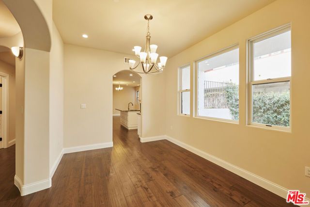 320 S SWALL Drive 1, Los Angeles, CA 90048
