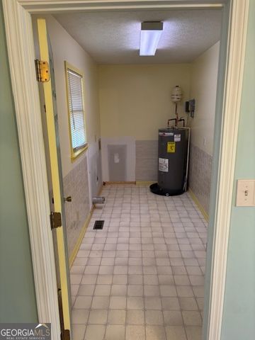 2395 HIGH FALLS Road, Griffin, GA 30223