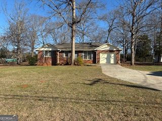 2395 HIGH FALLS Road, Griffin, GA 30223