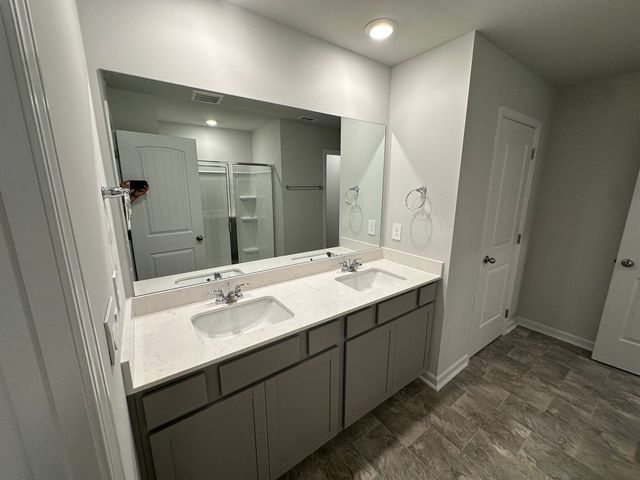 206 Hazel Ln, Lebanon, TN 37087