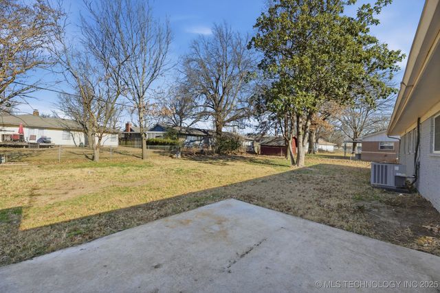 504 W Toledo Place, Broken Arrow, OK 74012