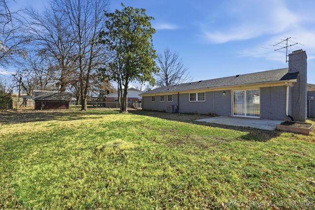 504 W Toledo Place, Broken Arrow, OK 74012