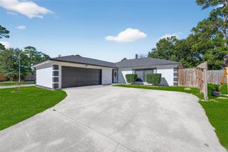 8203 Huntermoor Circle, Humble, TX 77338