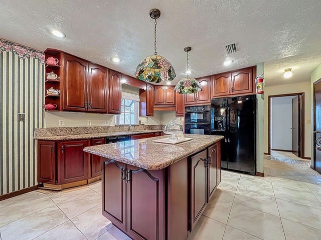 5046 Shore Dr, St Augustine, FL 32086