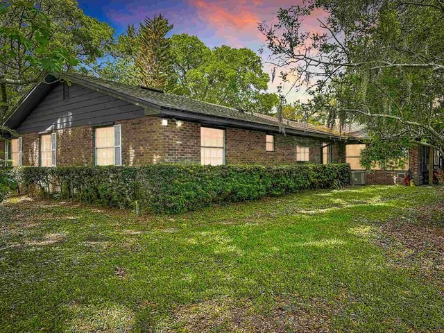 5046 Shore Dr, St Augustine, FL 32086