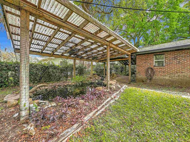 5046 Shore Dr, St Augustine, FL 32086