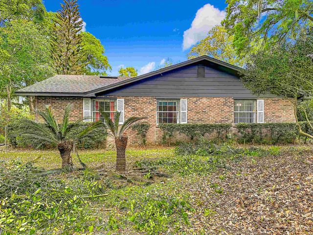 5046 Shore Dr, St Augustine, FL 32086