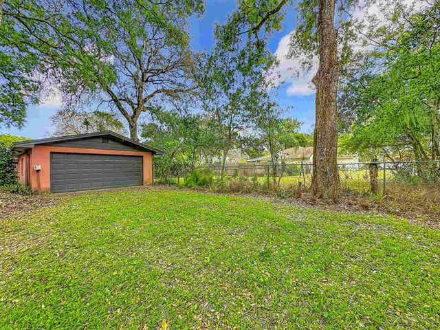 5046 Shore Dr, St Augustine, FL 32086