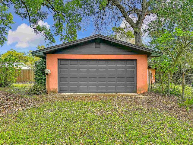 5046 Shore Dr, St Augustine, FL 32086