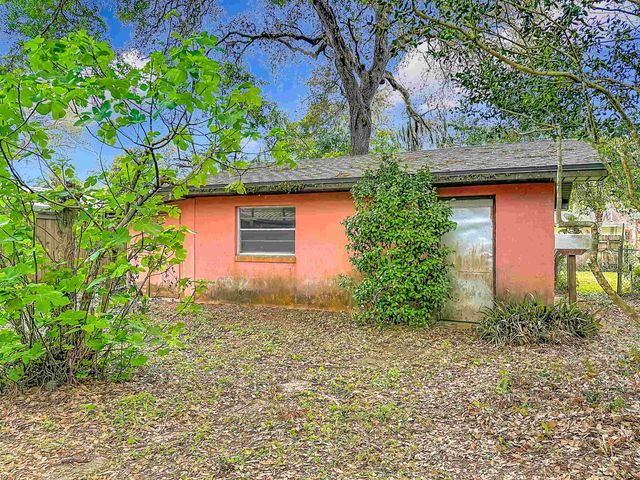 5046 Shore Dr, St Augustine, FL 32086