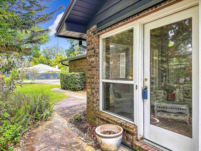 5046 Shore Dr, St Augustine, FL 32086