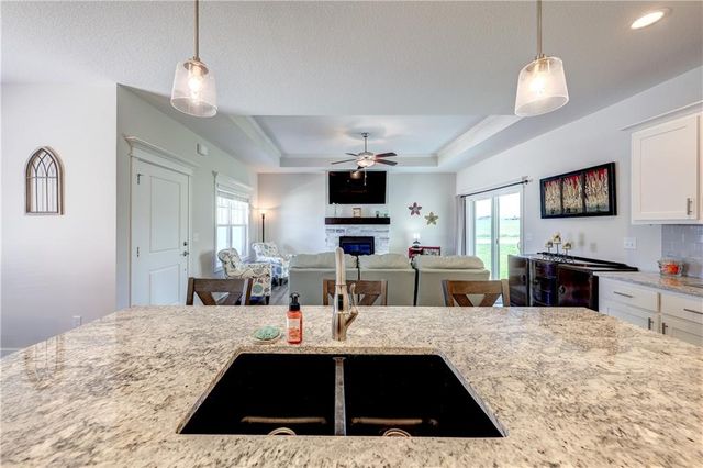 15761 Sheridan Place, Basehor, KS 66007