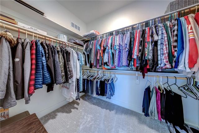 15761 Sheridan Place, Basehor, KS 66007