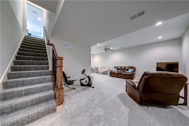 15761 Sheridan Place, Basehor, KS 66007