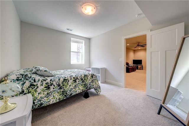 15761 Sheridan Place, Basehor, KS 66007