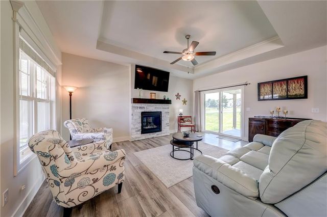 15761 Sheridan Place, Basehor, KS 66007