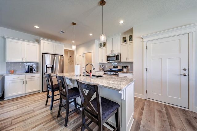 15761 Sheridan Place, Basehor, KS 66007