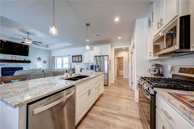 15761 Sheridan Place, Basehor, KS 66007