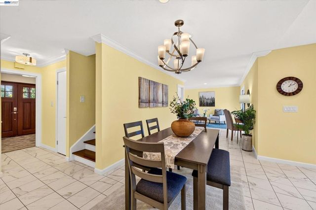 2358 Crestline Rd, Pleasanton, CA 94566